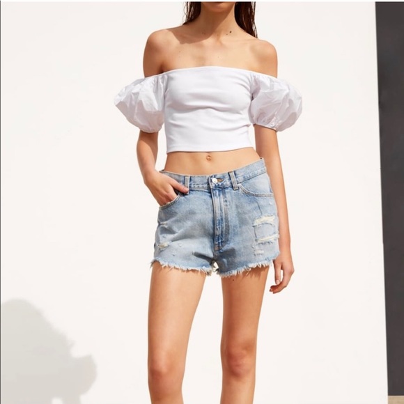 Zara Tops - 🟦 EUC Zara Contrast Crop Top with Off the Shoulder Balloon Sleeves